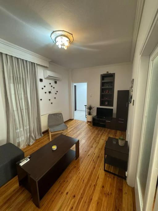 Lucky House Apartment Tesalonika Bagian luar foto